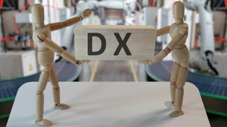 事例で学ぶ　製造業×DX